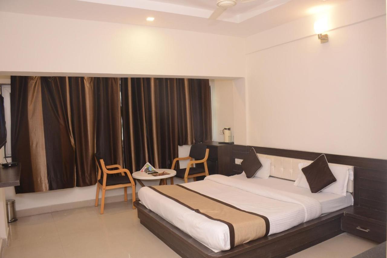 Hotel Bharat Kota  Bagian luar foto