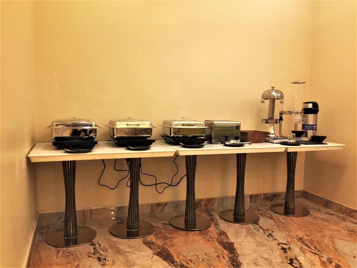 Hotel Bharat Kota  Bagian luar foto