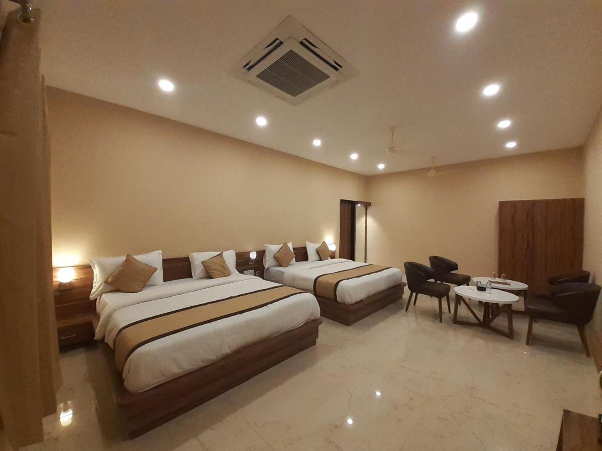 Hotel Bharat Kota  Bagian luar foto