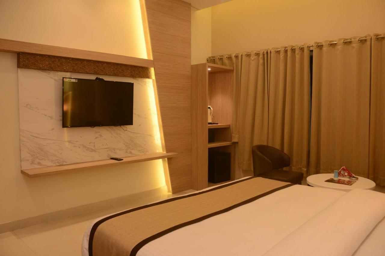 Hotel Bharat Kota  Bagian luar foto