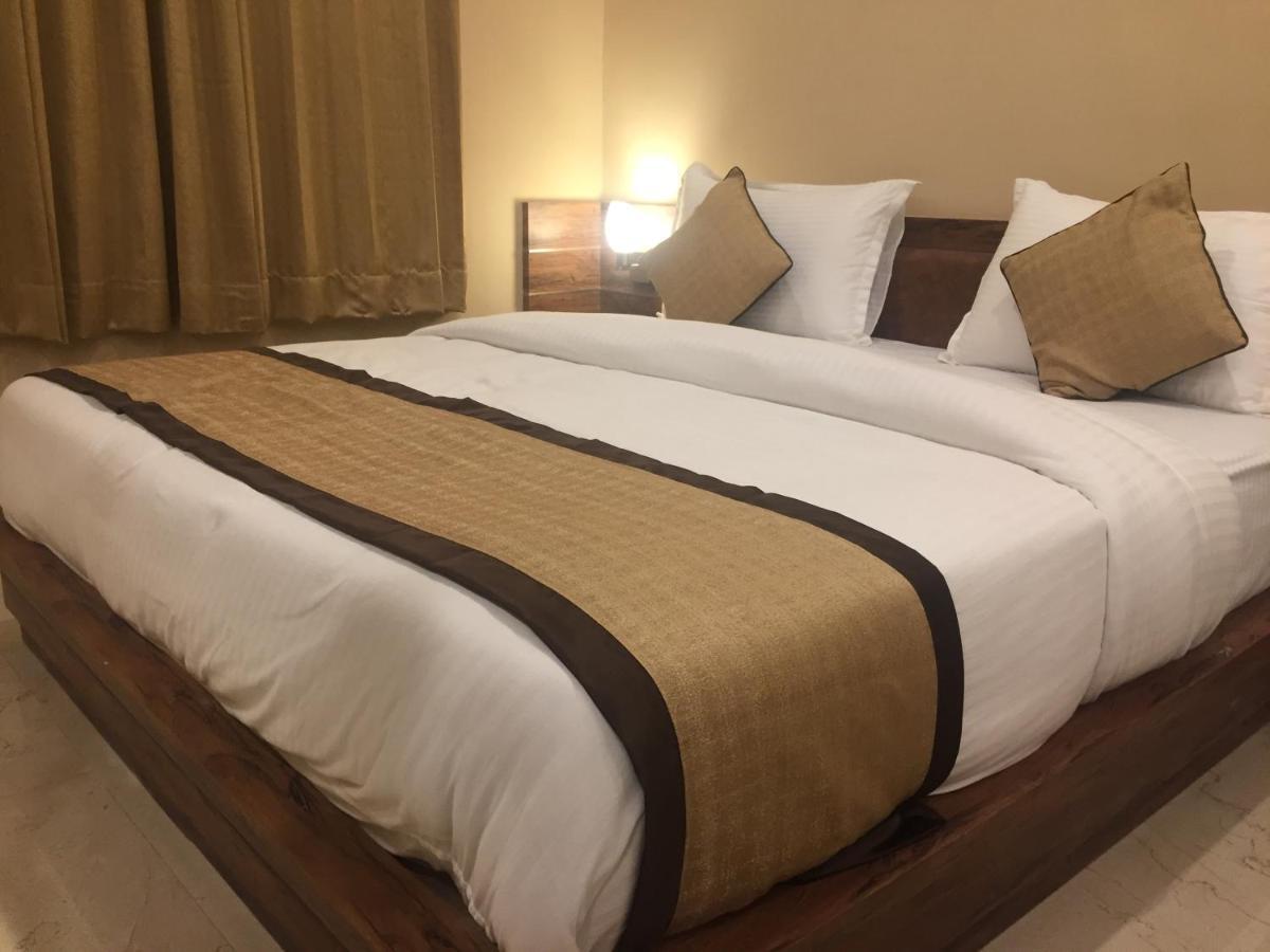 Hotel Bharat Kota  Bagian luar foto