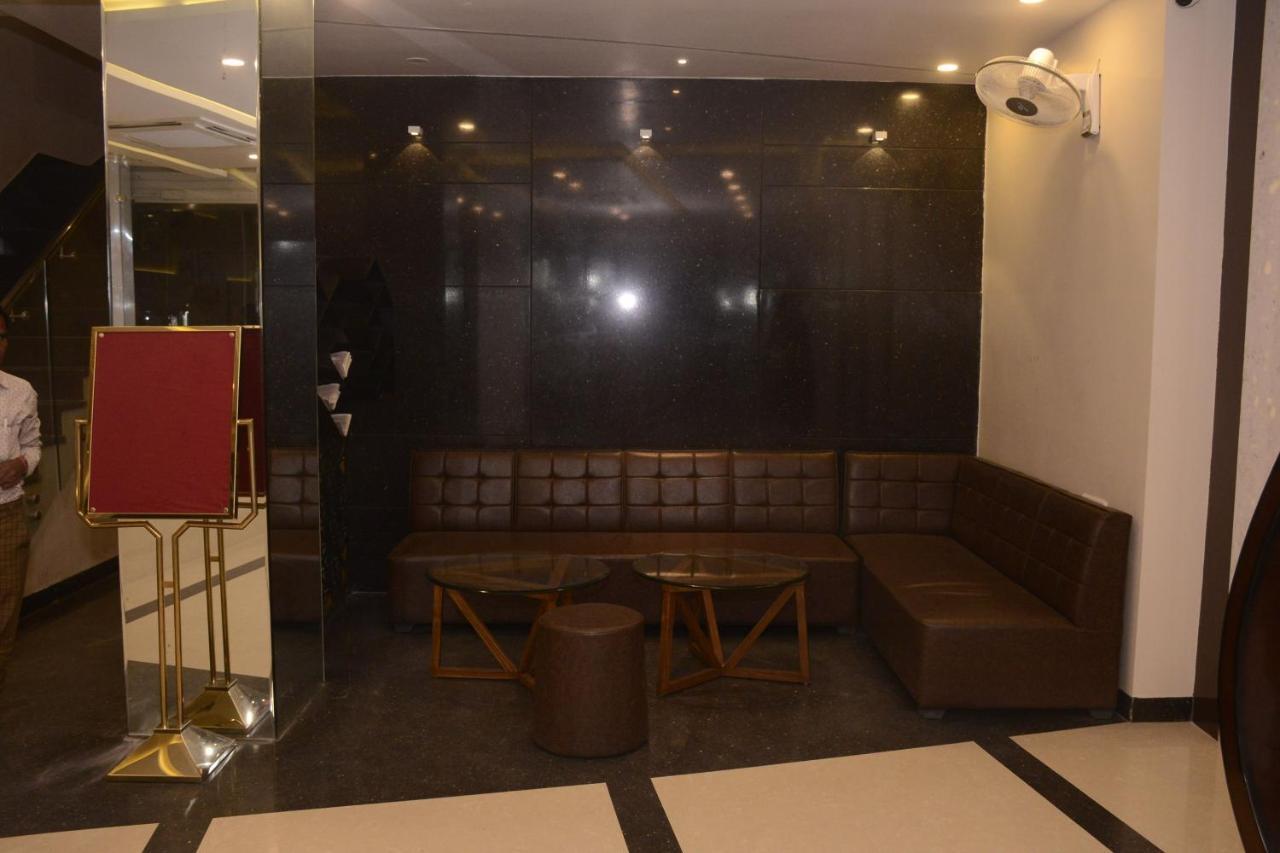 Hotel Bharat Kota  Bagian luar foto
