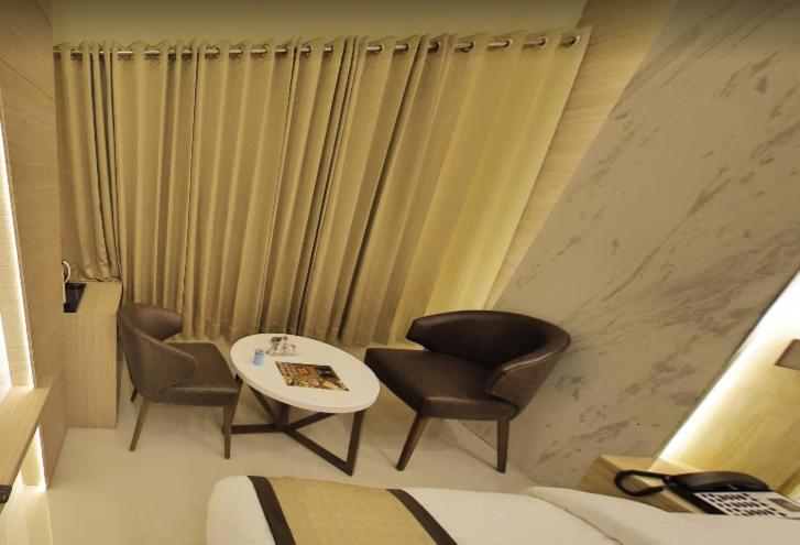 Hotel Bharat Kota  Bagian luar foto